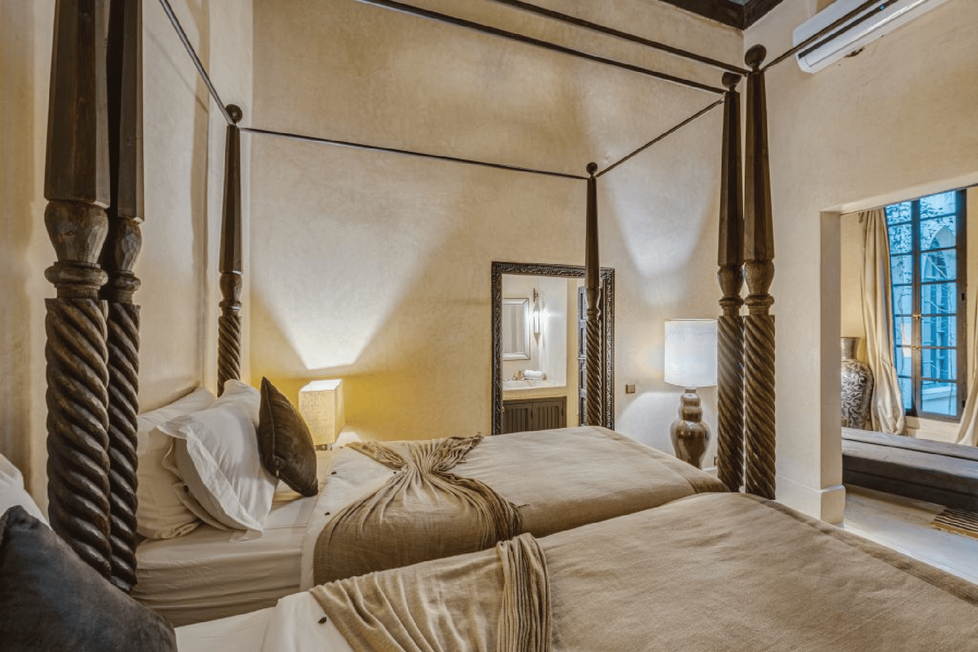 gaiza_conciergerie_Black_Patio_suite_riad_dar_darma-02