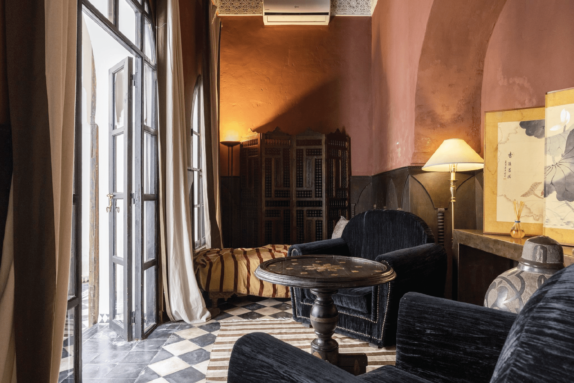 gaiza_conciergerie_Mirrors_suite_riad_dar_darma-01